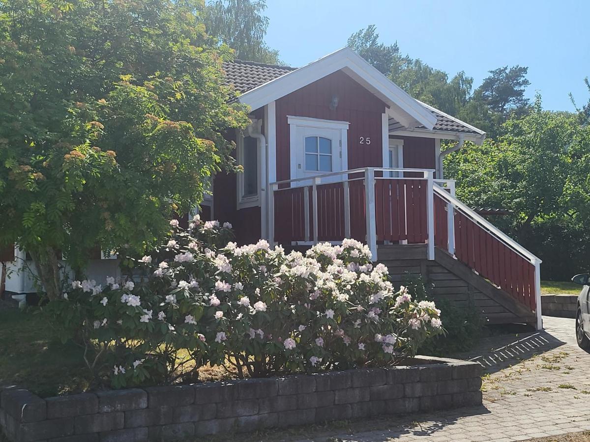 فيلا Minihus Med Stor Traedgardstomt Naera Golf Och Hav تروسا المظهر الخارجي الصورة